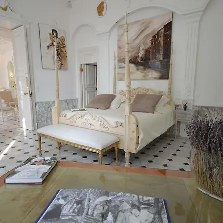 White House - Luxury Vila