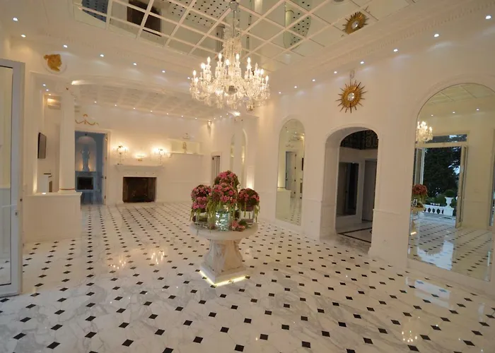 White House - Luxury *