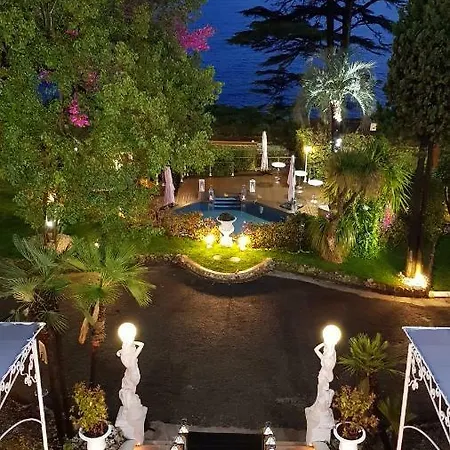 White House - Luxury Villa