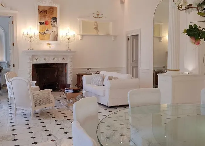 White House - Luxury *